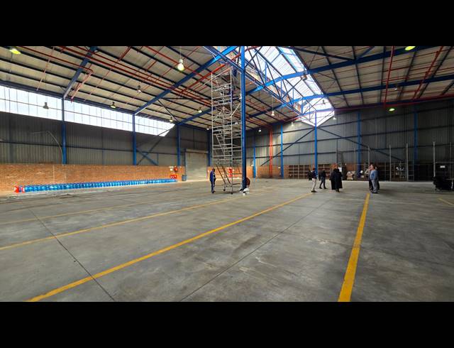 4,340M² WAREHOUSE TO LET IN SPARTAN